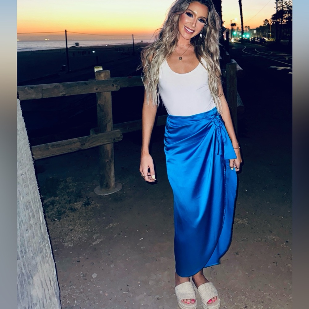 Hemline exclusive wrap me up skirt blue